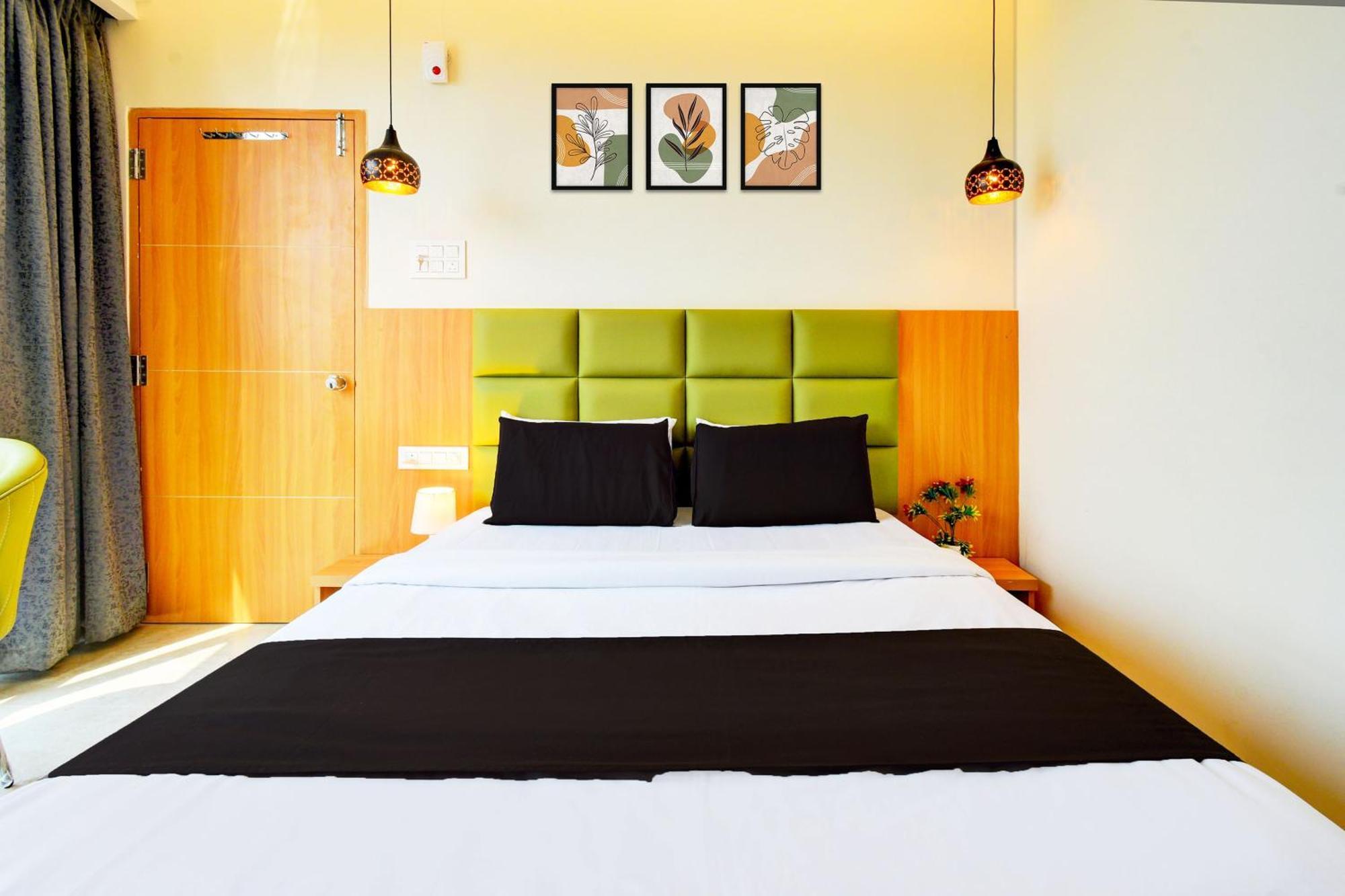 Hotel O Svs Suites Luxury Rooms Trimulgherry Екстер'єр фото